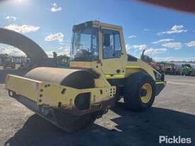 2011 Bomag BW 211 D-4 Vibratory Articulated Roller - picture1' - Click to enlarge