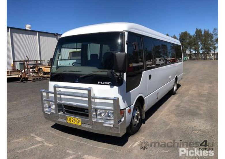 Buy Used 2018 mitsubishi fuso ROSA Hook Trucks in , Listed on Machines4u