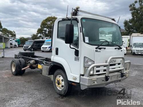 2009 Isuzu FRR500 Cab Chassis