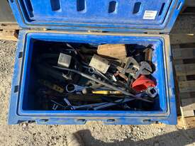 1 x Tool Box and Assorted Tools - picture0' - Click to enlarge