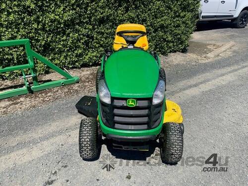 2011 John Deere D100 Lawn Garden Tractors