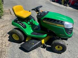 2011 John Deere D100 Lawn Garden Tractors - picture1' - Click to enlarge