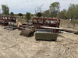 1 x Lot of Assorted Surveyor Pegs - picture0' - Click to enlarge