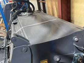 New NORM 4 in 1 Enclosed 1800 Skidsteer Bucket Broom with Gutter Brush - picture1' - Click to enlarge