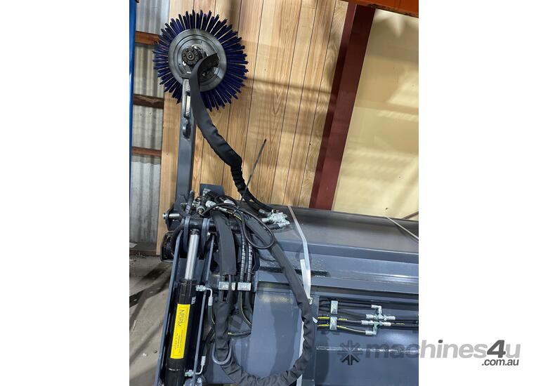 New 2023 norm engineering New NORM 4 in 1 Enclosed 1800 Skidsteer