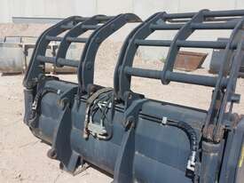 Case Loader Grapple Bucket - picture0' - Click to enlarge
