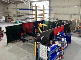 Lincoln Two Station Robotic Welding Cell - Low hours - Excellent Condition - picture0' - Click to enlarge