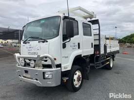 2020 Isuzu FSS 110-210 Service Body Crew Cab - picture1' - Click to enlarge