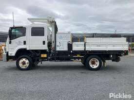 2020 Isuzu FSS 110-210 Service Body Crew Cab - picture2' - Click to enlarge