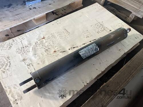 PTE Hydraulic Cylinder - 3 inch 