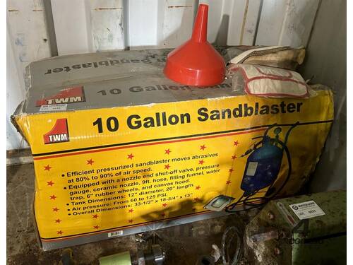 10 GALLON SAND BLASTER