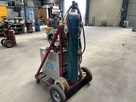 OTC XD400 Welder with Wire Feeder - picture0' - Click to enlarge