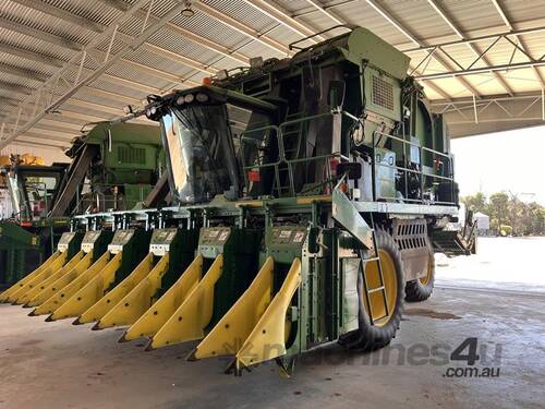 caption 2011 JOHN DEERE 7760 PICKER