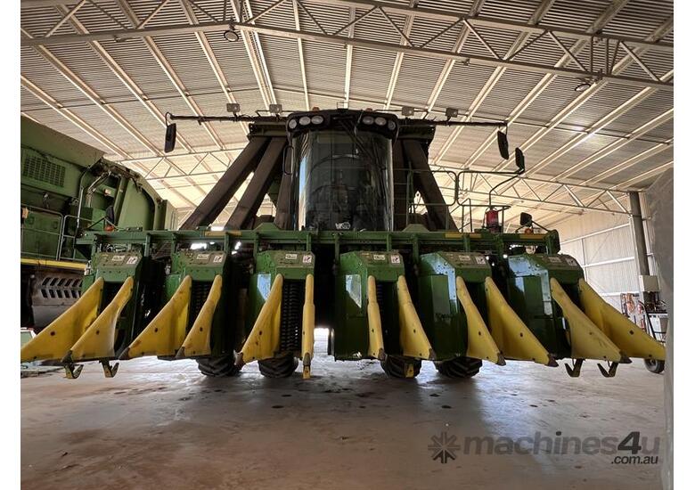 caption 2011 JOHN DEERE 7760 PICKER