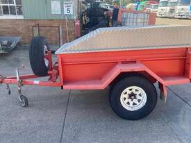 QC Trailer Box Trailer - picture2' - Click to enlarge