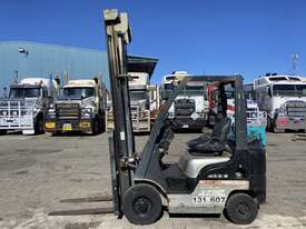 Nissan L01A18U Petrol and Gas Counterbalance Forklift - picture0' - Click to enlarge