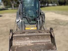NEW HOLLAND C227 TRACK LOADER - picture2' - Click to enlarge