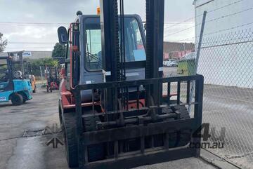 Toyota 7 Tonne Forklift- Full Cab With A/C & Heater