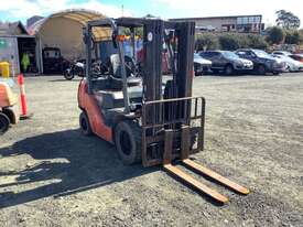 2011 Toyota 32-8FG25 Forklift - picture0' - Click to enlarge