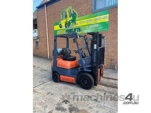 Toyota Container Mast Forklift 