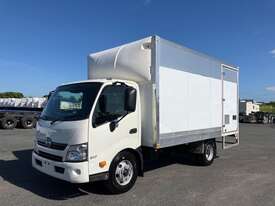 2018 Hino 300 series Pantech - picture1' - Click to enlarge