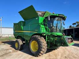 John Deere S690 w/ JD 640 40ft Front - picture0' - Click to enlarge