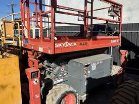 Skyjack SL6832 RT Diesel Scissor Lift - picture1' - Click to enlarge
