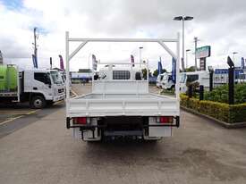 ISUZU NLS - picture2' - Click to enlarge