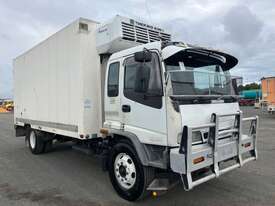 2003 Isuzu F3 Refrigerated Pantech - picture0' - Click to enlarge