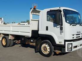 Isuzu FTR900 - picture0' - Click to enlarge