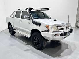 2005 Toyota Hilux SR5 Diesel - picture0' - Click to enlarge