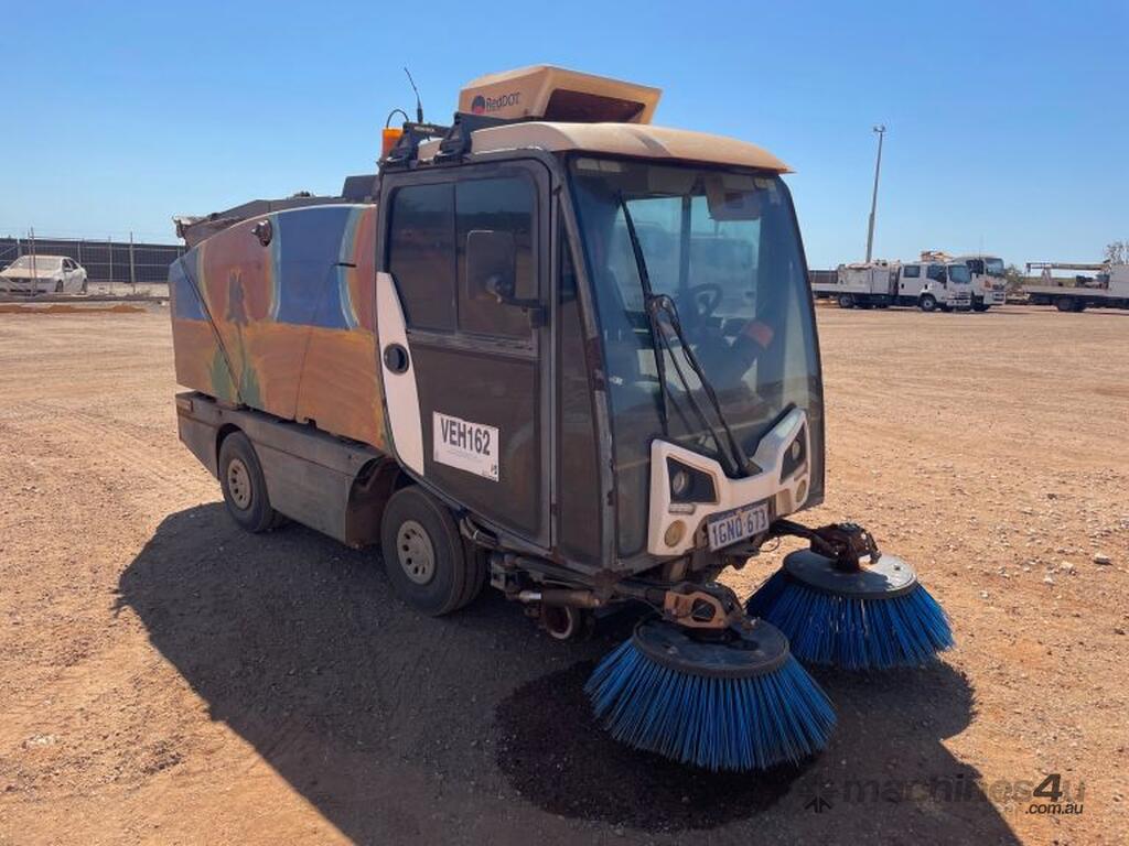 Used 2017 johnston 2017 Johnston Sweeper Industrial Sweepers in ...