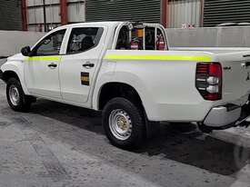 Mitsubishi Triton MR - picture1' - Click to enlarge