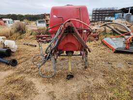 PTO Spray Boom Attachment - picture0' - Click to enlarge