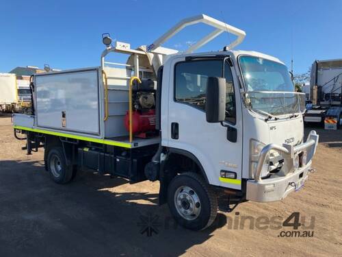 2018 Isuzu NPR 75-190 Service Body Day Cab