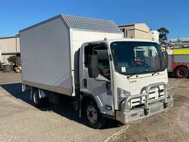 Isuzu NPR200M - picture0' - Click to enlarge