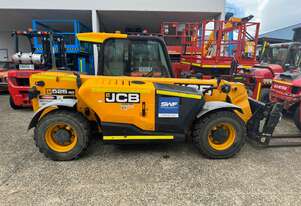 Used JCB Telehandler / 2500kg lift cap / *2015/2297hrs* / 6m Reach / Diesel / Rotator attachment
