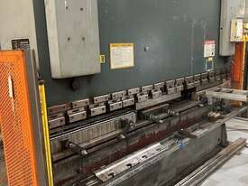 Metalmaster Hydraulic Press Brake - picture0' - Click to enlarge