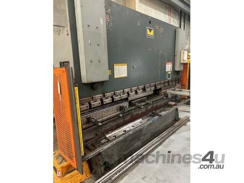 Metalmaster Hydraulic Press Brake