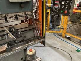 Metalmaster Hydraulic Press Brake - picture1' - Click to enlarge