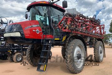 Case IH 4430 Patriot Self Propelled Sprayer