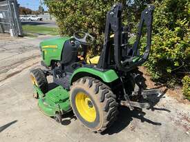 John Deere 2025R - picture1' - Click to enlarge