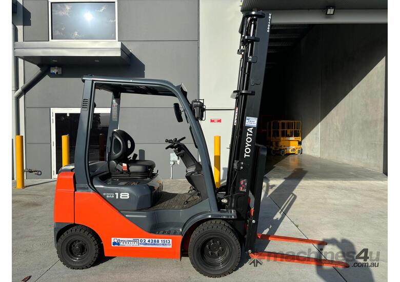 caption Wollongong Forklift: Ex Demo 2021 Toyota 1.8T Diesel, Dual Wheel, 2 Stage Mast, 4.5m Lift!