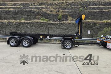 Hooklift Dog Trailer Tri and Quad Axle for Heavy-Duty Container Transport!