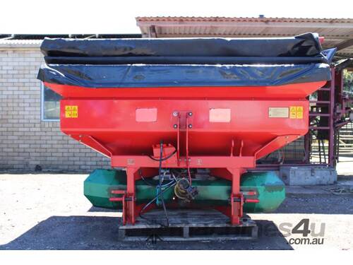 Kverneland Fertiliser Spreader