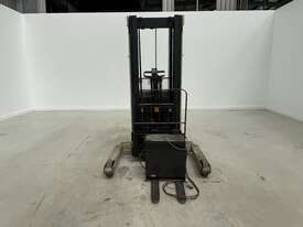 Crown WR3000 Electric - picture1' - Click to enlarge