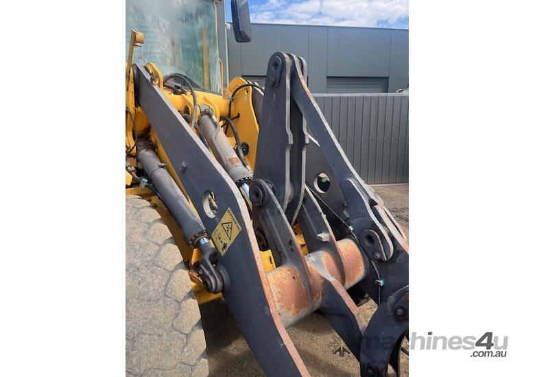 Volvo L50E Wheel Loader + New Bucket & Quick Hitch