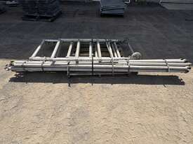 Pallets of Scaffolding - picture0' - Click to enlarge