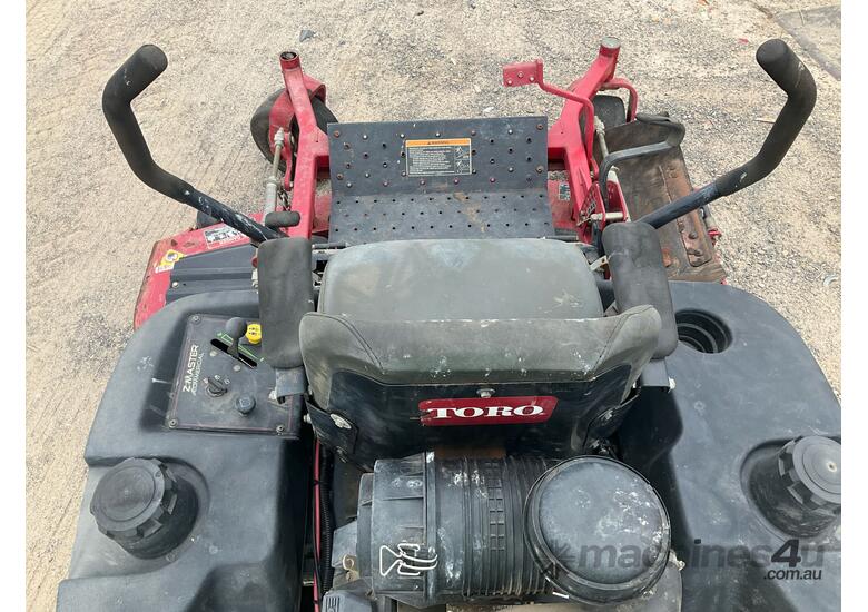 caption 2006 Toro Zero Turn Ride On Mower