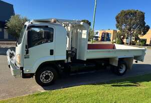 Truck Tipper Isuzu FSR850 Auto 255HP 7 tonne pay load 4200 tray 129606km 1IOT384 SN1724